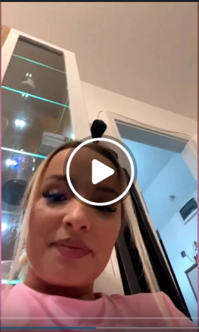 Bianca din Rovinari se masturbeaza la telefon pentru iubitul ei